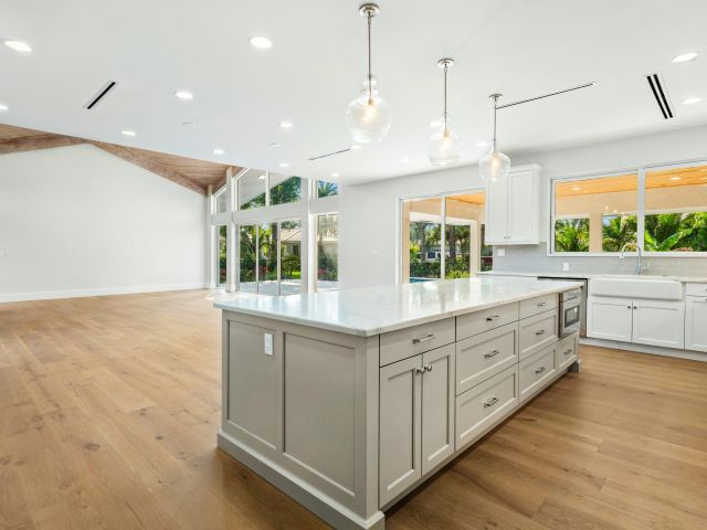 Home for sale at 4580 Oak Tree Court - photo 5755222