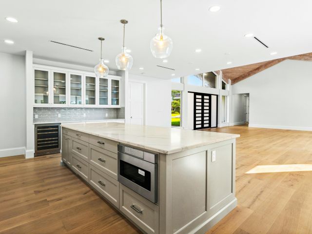 Home for sale at 4580 Oak Tree Court - photo 5755223