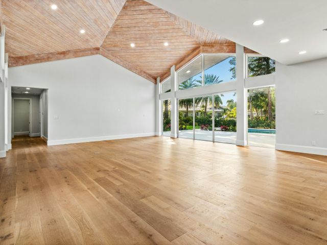 Home for sale at 4580 Oak Tree Court - photo 5755226