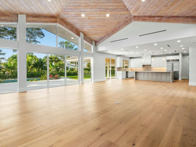 Home for sale at 4580 Oak Tree Court - photo 5755229