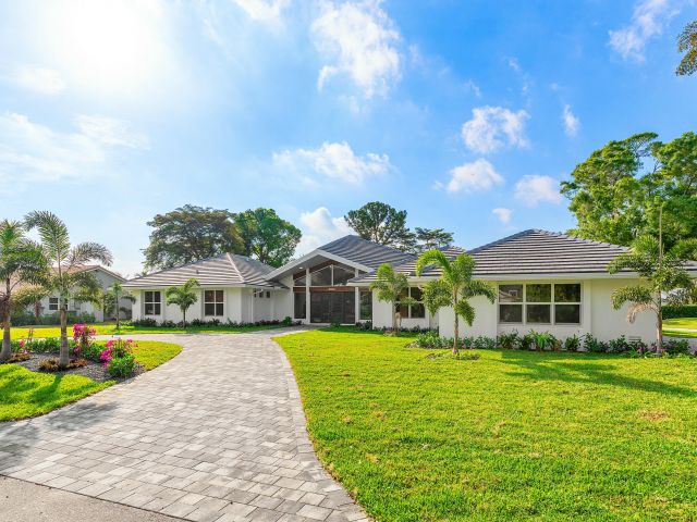 Home for sale at 4580 Oak Tree Court - photo 5755235