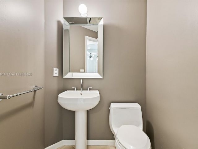 Apartment for sale  Unit #1-508 - photo 5683134