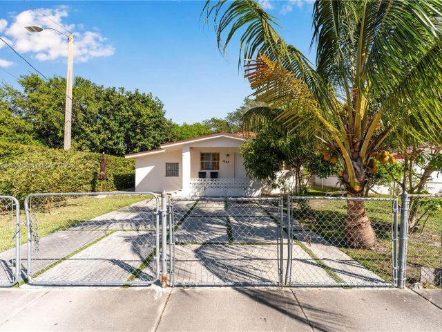 Home for sale at 1243 NW 42nd St - photo 6204471