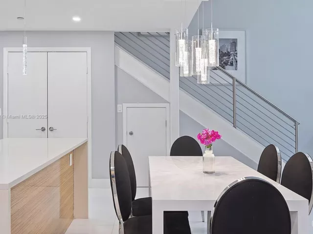 2-bedroom home for sale in Miami - 2020 N Bayshore Dr TH 104 - MondialRealty