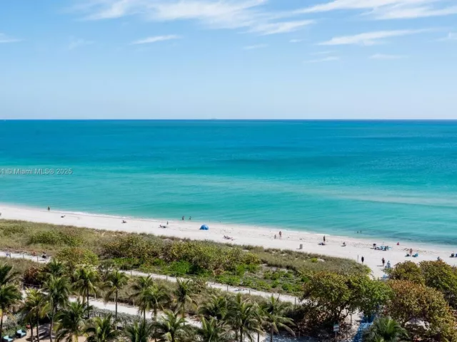 2-bedroom condo for sale in Surfside - 9195 Collins Ave 1103 - MondialRealty