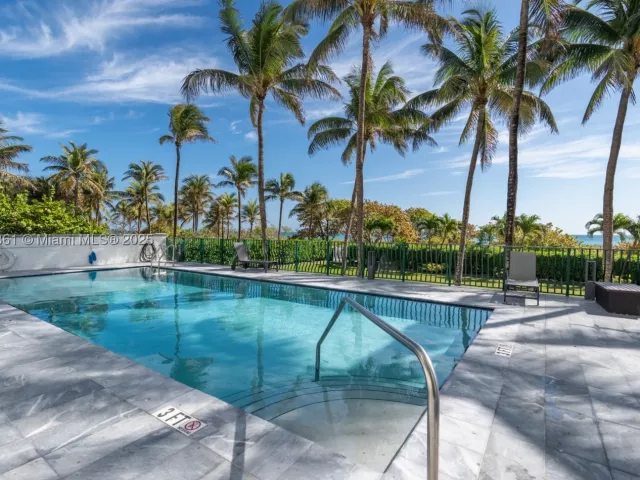 2-bedroom condo for sale in Surfside - 9195 Collins Ave 1103 - MondialRealty