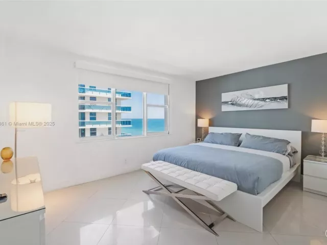 2-bedroom condo for sale in Surfside - 9195 Collins Ave 1103 - MondialRealty