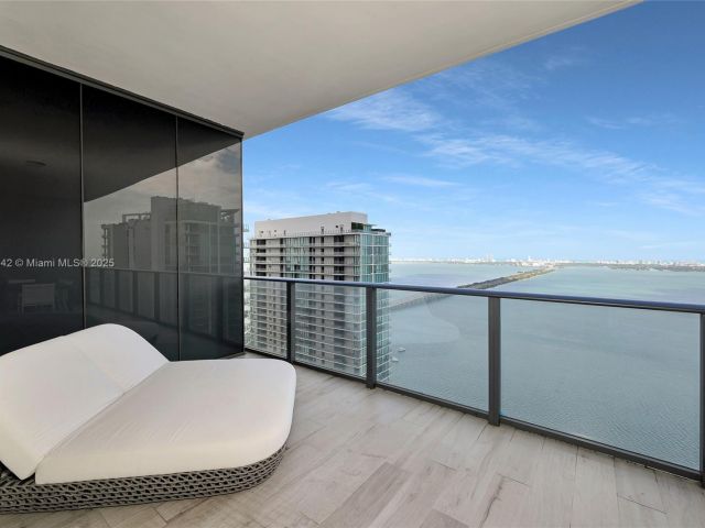 Apartment for sale  Unit #4805 - photo 5654671