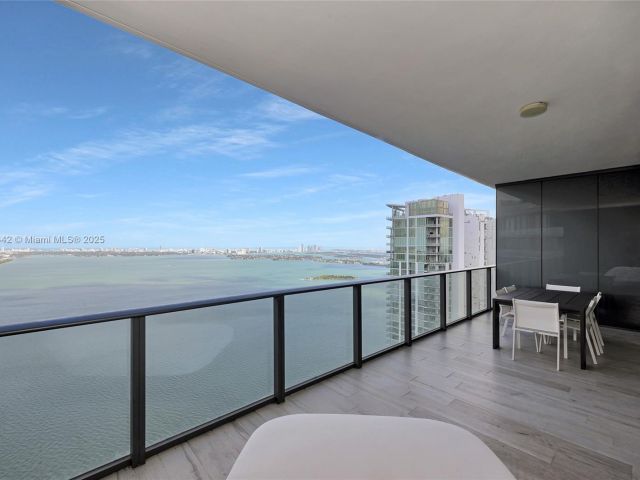 Apartment for sale  Unit #4805 - photo 5654672