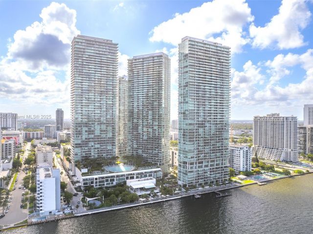 Apartment for sale  Unit #4805 - photo 5654684