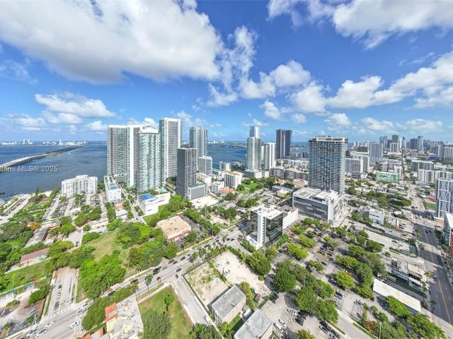 Apartment for sale  Unit #4805 - photo 5654685