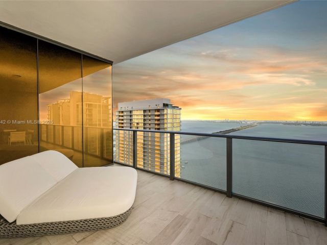 Apartment for sale  Unit #4805 - photo 5654687