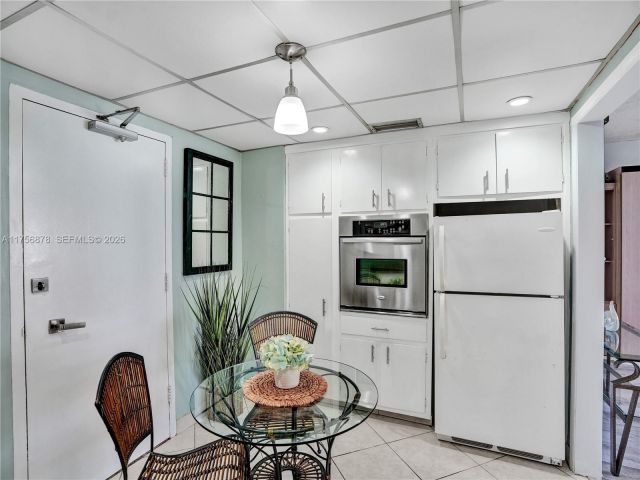 condo for sale in Fort Lauderdale - 3700 Galt Ocean Dr 402 - MondialRealty