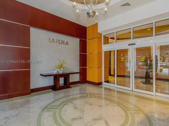 2-bedroom condo for sale in Sunny Isles Beach - 16699 Collins Ave 1809 - MondialRealty