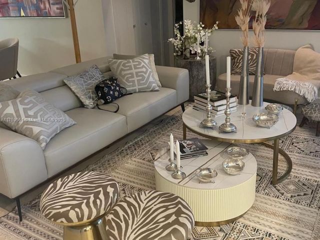 Apartment for sale  Unit #PH10 - photo 5715135