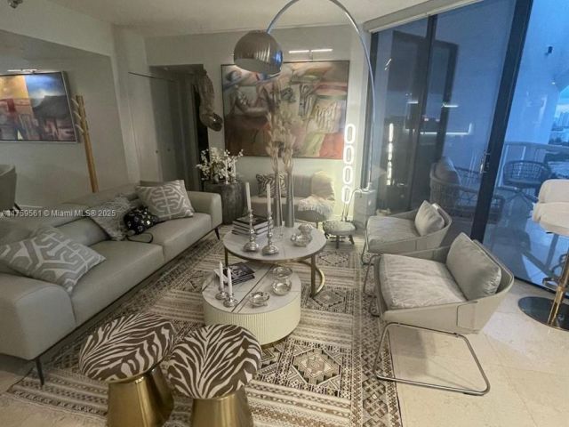 Apartment for sale  Unit #PH10 - photo 5715139