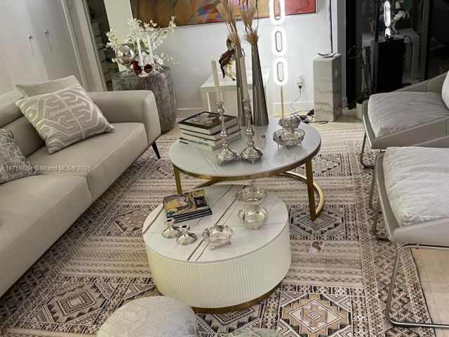 Apartment for sale  Unit #PH10 - photo 5715142