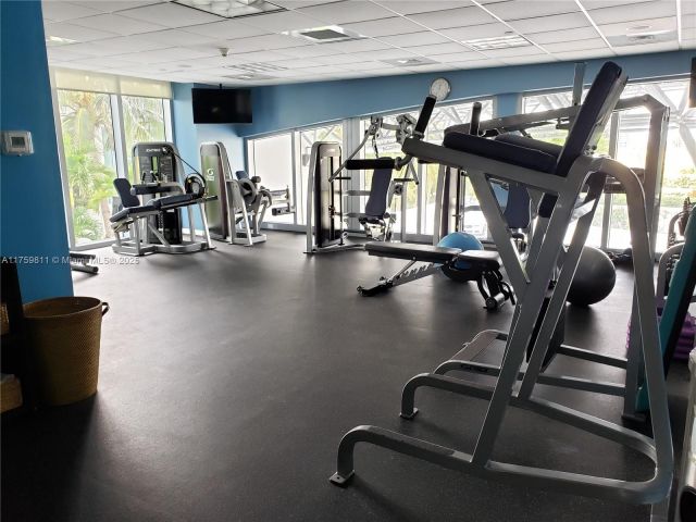 Apartment for sale  Unit #1706 - photo 5777624