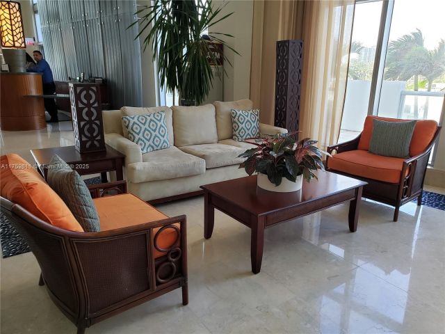 Apartment for sale  Unit #1706 - photo 5777626