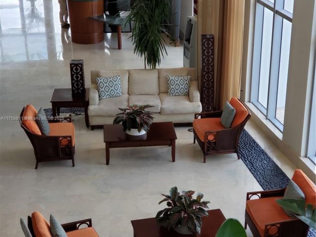 Apartment for sale  Unit #1706 - photo 5777627