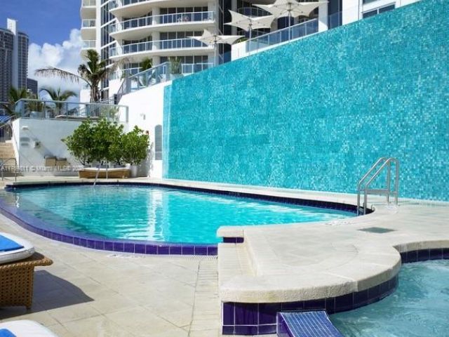 Apartment for sale  Unit #1706 - photo 5777631