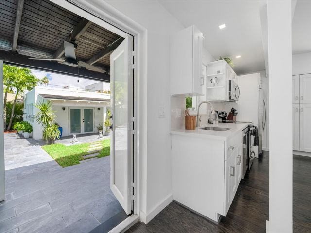 Home for rent at 1745 SW 10th St - photo 6111656