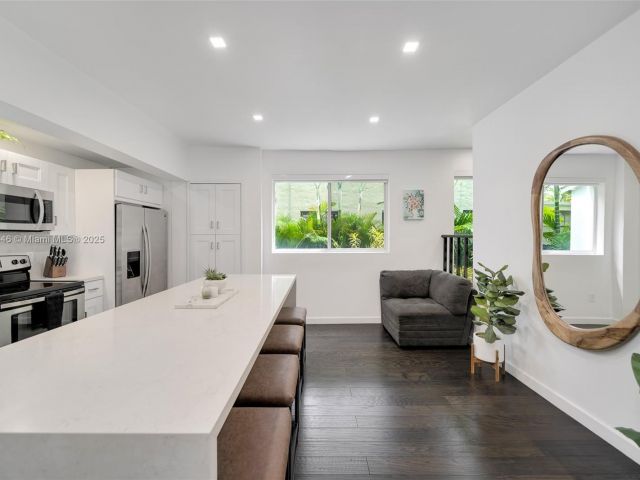 Home for rent at 1745 SW 10th St - photo 6111657