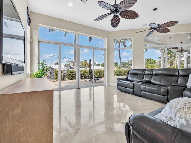 Home for sale at 1261 NE 27th Way - photo 5710358