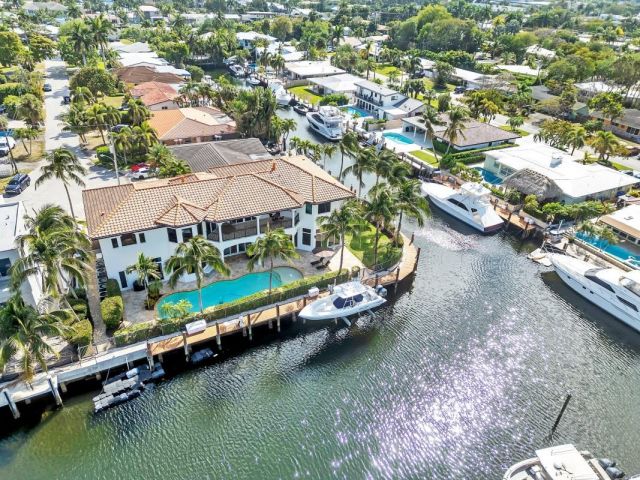 Home for sale at 1261 NE 27th Way - photo 5710371