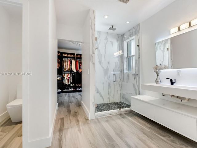 Home for sale at 8527 NW 111th Ct - photo 5705472