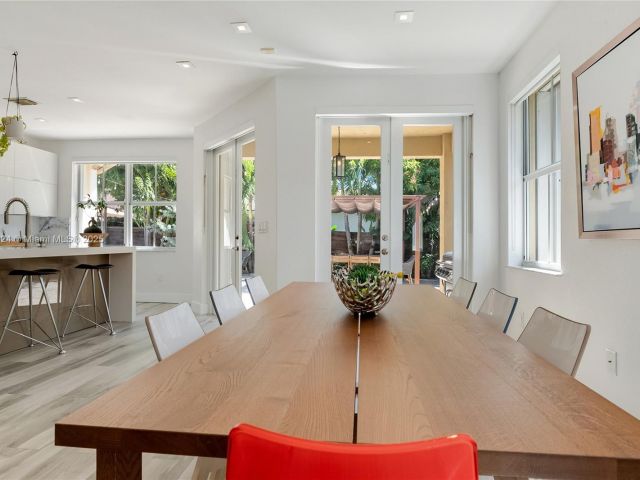 Home for sale at 8527 NW 111th Ct - photo 5705478