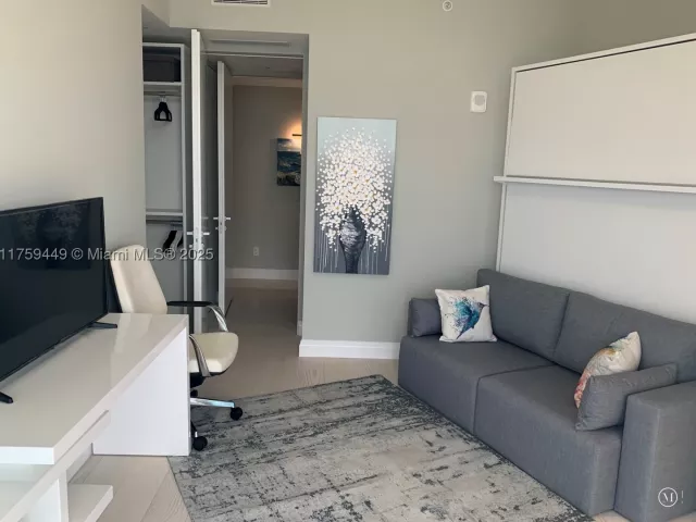 2-bedroom condo for sale in Sunny Isles Beach - 18975 SE Collins Ave 3405 - MondialRealty