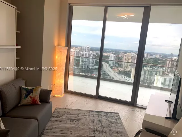 2-bedroom condo for sale in Sunny Isles Beach - 18975 SE Collins Ave 3405 - MondialRealty