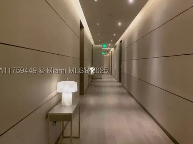 2-bedroom condo for sale in Sunny Isles Beach - 18975 SE Collins Ave 3405 - MondialRealty
