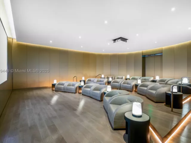 2-bedroom condo for sale in Sunny Isles Beach - 18975 SE Collins Ave 3405 - MondialRealty