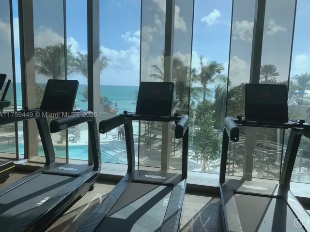 2-bedroom condo for sale in Sunny Isles Beach - 18975 SE Collins Ave 3405 - MondialRealty