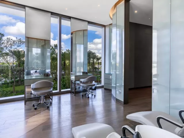 2-bedroom condo for sale in Sunny Isles Beach - 18975 SE Collins Ave 3405 - MondialRealty