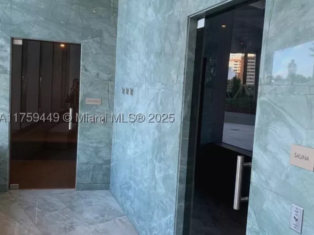 2-bedroom condo for sale in Sunny Isles Beach - 18975 SE Collins Ave 3405 - MondialRealty