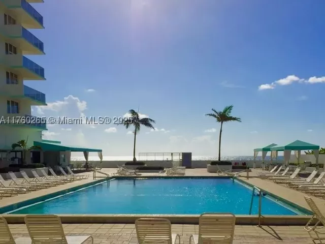 2-bedroom condo for rent in Hollywood - 3725 S Ocean Dr 1008 - MondialRealty