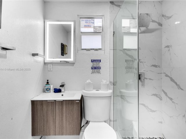 Home for sale at 231 NW 44th St - photo 5992914