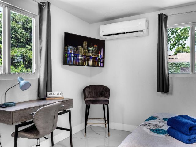 Home for sale at 231 NW 44th St - photo 5992916