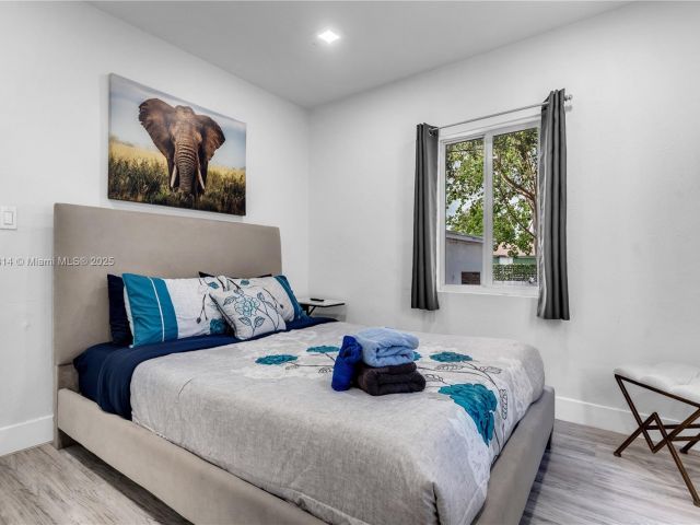 Home for sale at 231 NW 44th St - photo 5992922