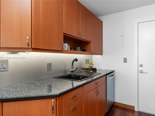 Apartment for rent  Unit #TS102 - photo 5789652