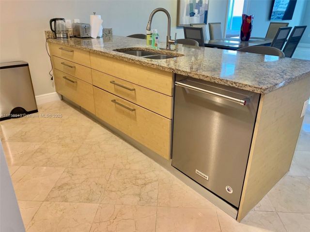 Apartment for rent  Unit #1503 - photo 5672544