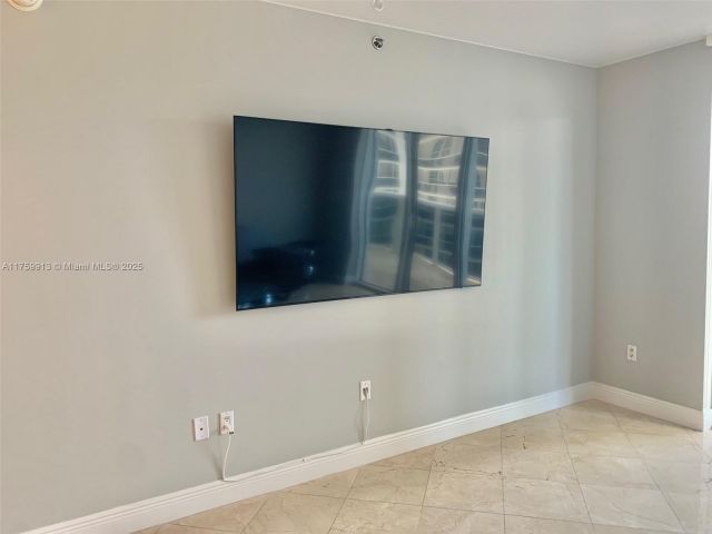 Apartment for rent  Unit #1503 - photo 5672551