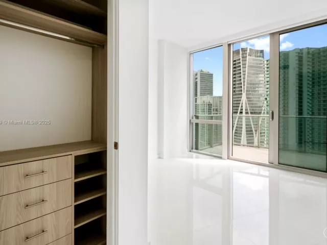 2-bedroom condo for sale in Miami - 851 NE 1st Ave 4203 - MondialRealty