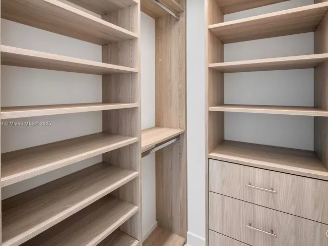 2-bedroom condo for sale in Miami - 851 NE 1st Ave 4203 - MondialRealty