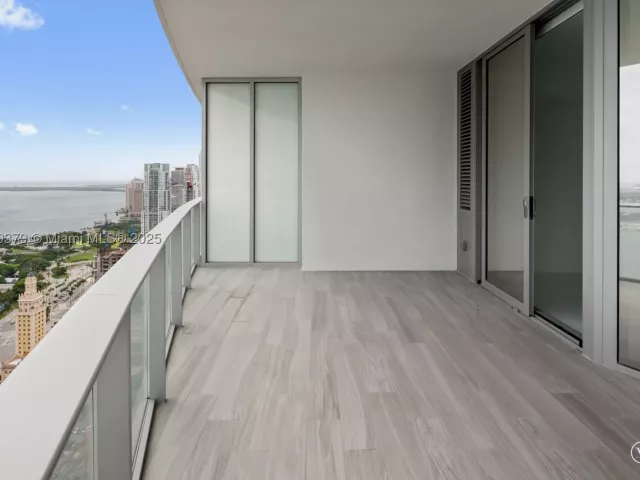 2-bedroom condo for sale in Miami - 851 NE 1st Ave 4203 - MondialRealty