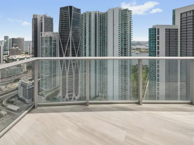 2-bedroom condo for sale in Miami - 851 NE 1st Ave 4203 - MondialRealty
