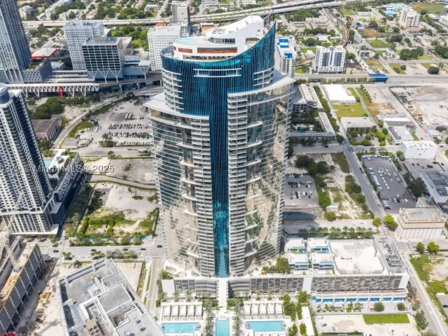 2-bedroom condo for sale in Miami - 851 NE 1st Ave 4203 - MondialRealty
